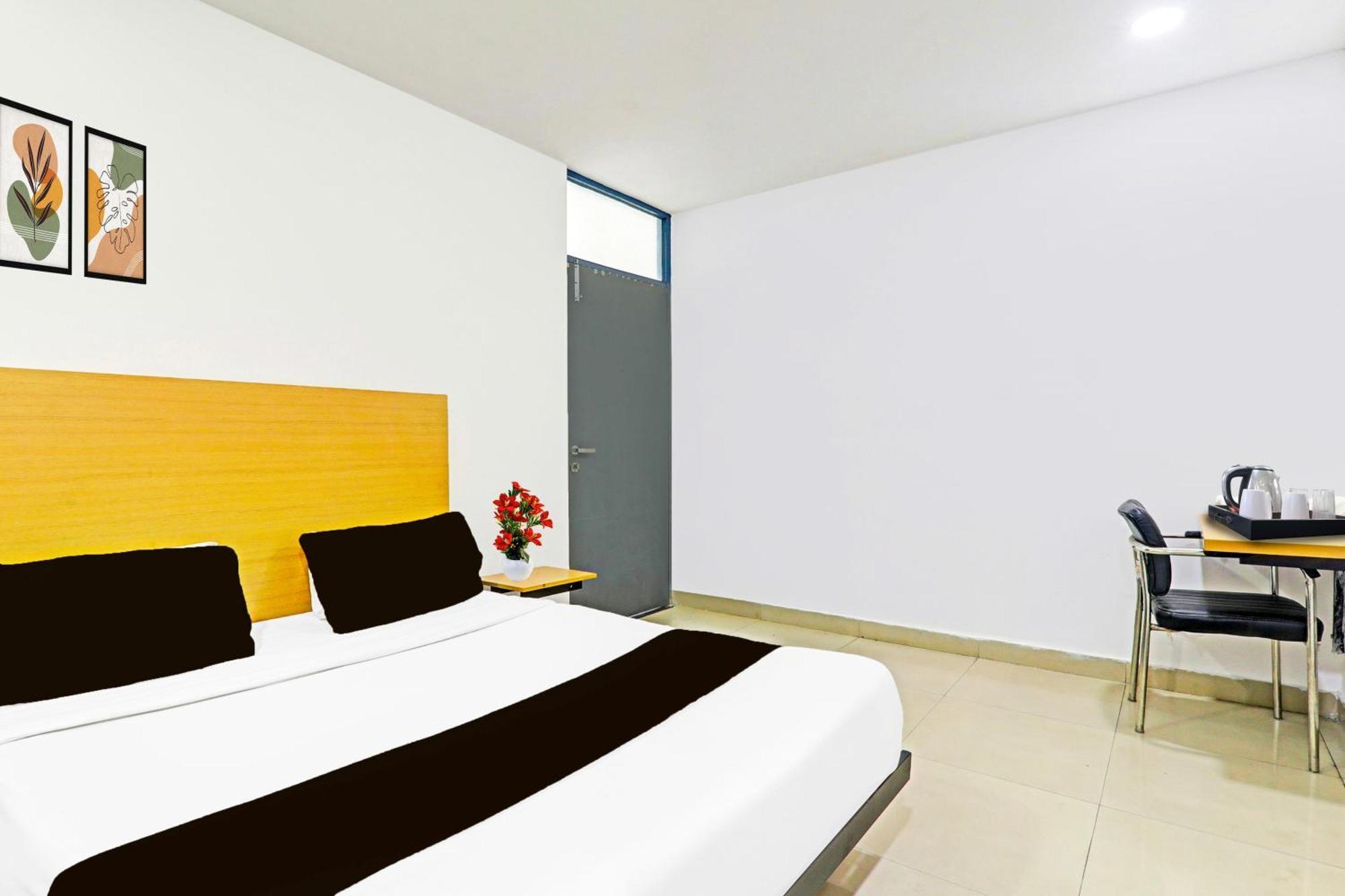 Super Hotel O Jankipuram Near Sahara State Formerly Basera Homes Hasanganj Buitenkant foto